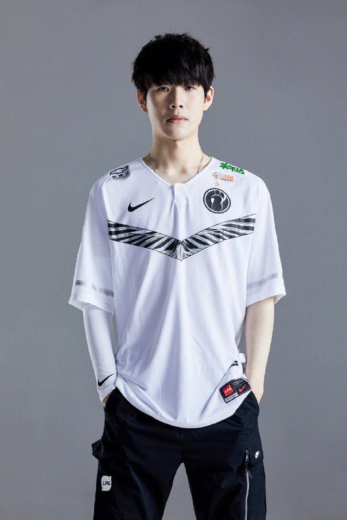 TES 2-1 FNC：上中下三路齐发力，TES轻取FNC挺进MSI八强