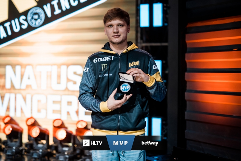 LPL 全明星第一阶段投票结果发布：王多多和西然预计将赢得最佳解说员主持人 bin & JackeyLove 暂时队长