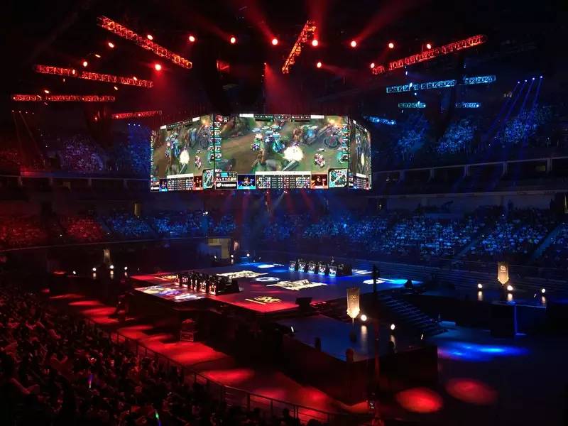 KPL已进入火拼阶段，一场比赛两家欢喜一家愁