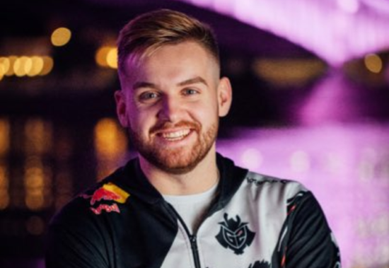 英雄联盟比赛：输了比赛，竟有粉丝追到网易云音乐去骂？