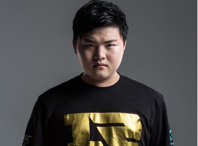 Knight：LCK的四个中单从对线开始就具有攻击性，需要时刻小心